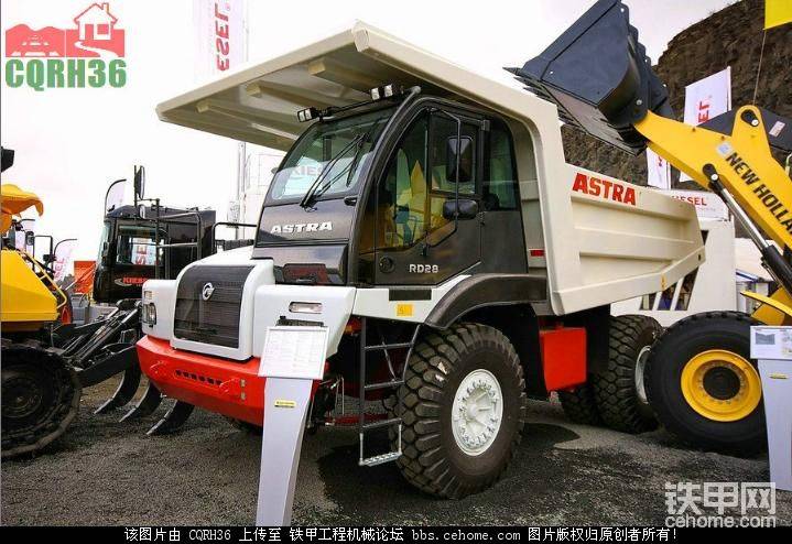 ASTRA  RD28    鋼性 自重48.5T；載重30T；功率260KW