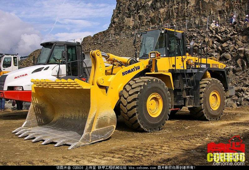 KOMASTU  WA500-6    自重32.5T；斗容6.3m&amp;sup3;；功率263KW