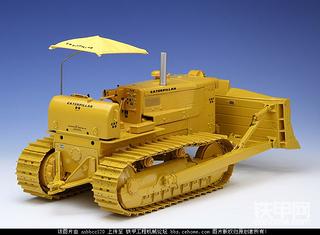 很精细的CAT D9推土机