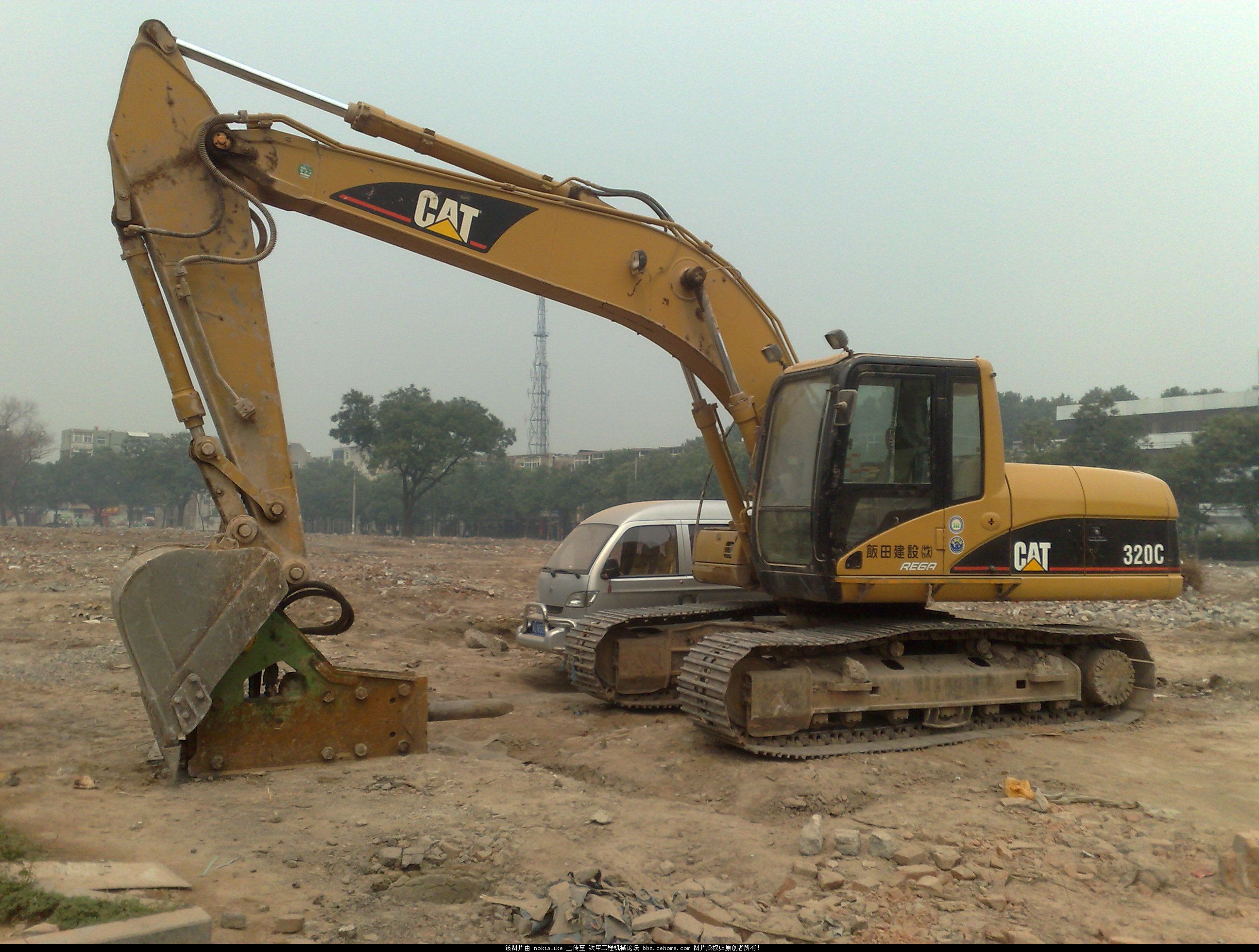 CAT320C