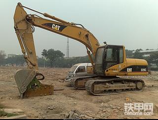 CAT320C