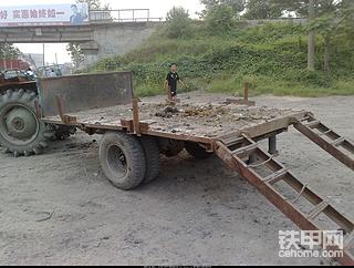 昨天拍的小挖拖車(chē)