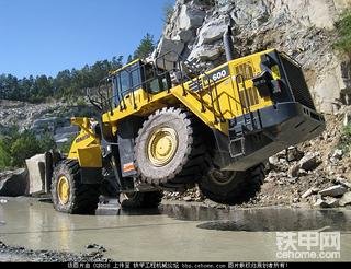 鱼帖----KOMATSU WA600-6