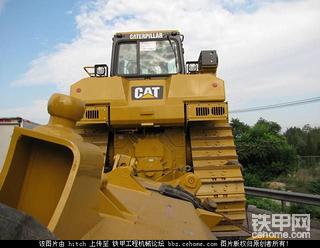 高速路偶遇卡特D8R推土机[原创]