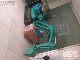 我家的小松PC02迷你挖机