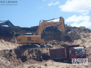 三一SY700C在内蒙古作业