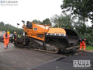 德玛格115C摊铺机