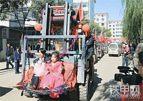 看看他的婚車，牛吧