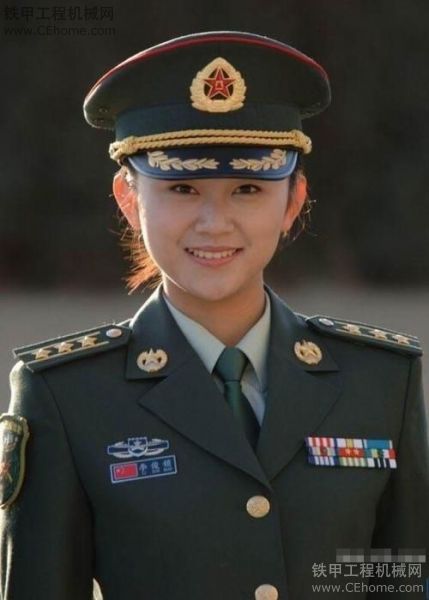 美女軍車司機