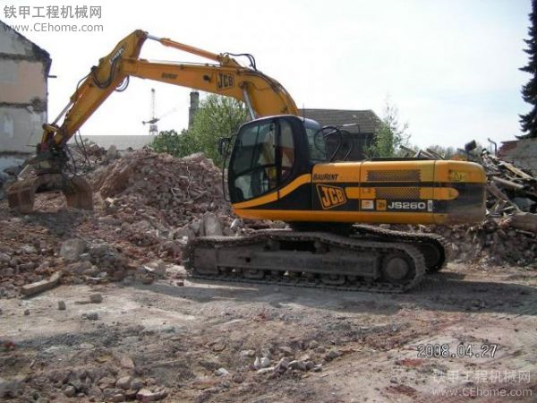 JCB JS 260 挖掘機(jī)