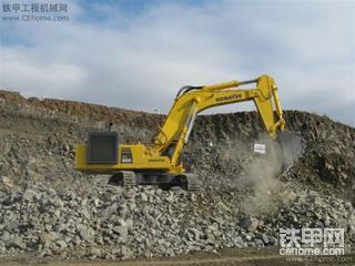 给大家欣赏小松PC800-7型  靓啊~