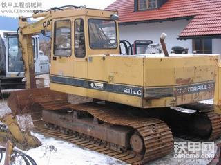 古董~卡特挖机211LC與211B LC