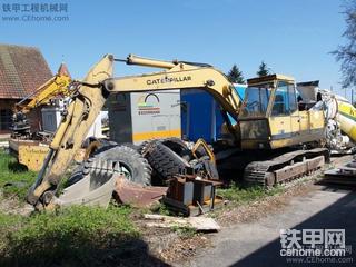 古董~卡特挖机211LC與211B LC