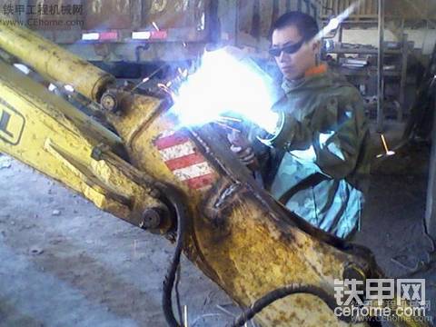 福田雷沃FR39/7挖掘機修理圖