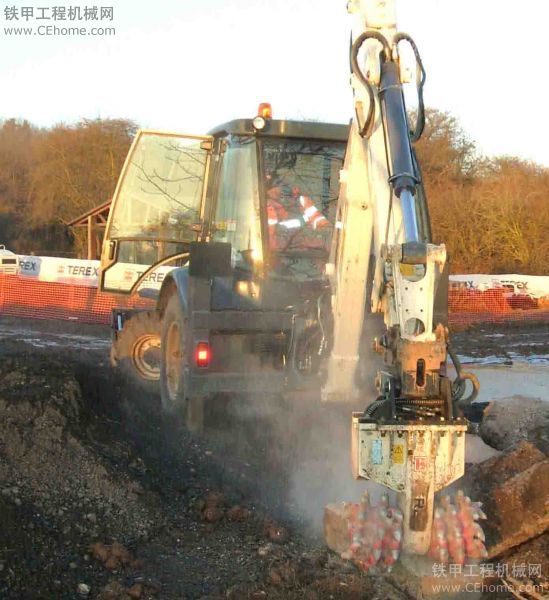 TEREX︱SCHAEFF 水平液压铣刨机