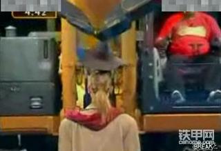 机械师之【25岁以下不适合开挖掘机】