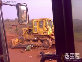 今天试开三一平地机