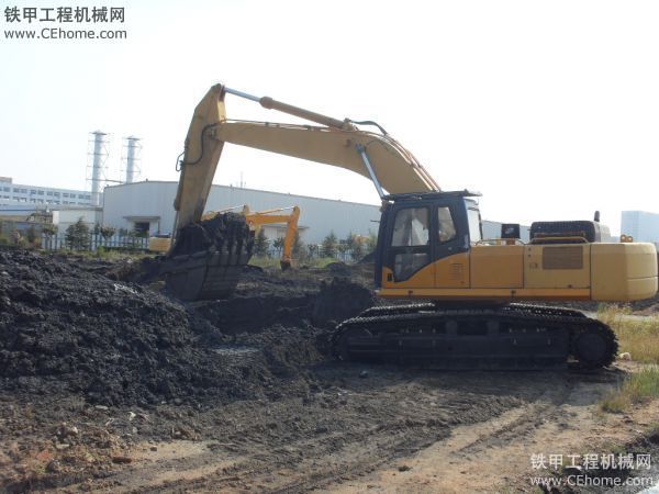 青岛欧力开发的50吨挖机
