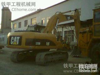 卡特320D挖掘機在焊鏟斗