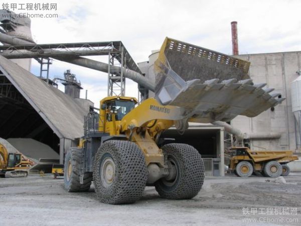 Komatsu WA 800