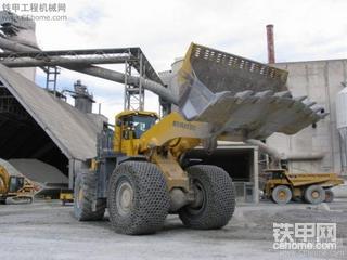 Komatsu WA 800