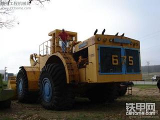Michigan 675巨型装载机