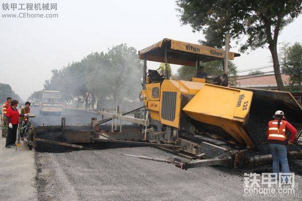 ABG525型攤鋪機(jī)攤鋪