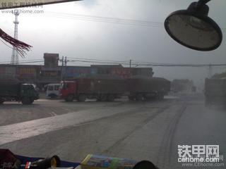 大家说说这些车大概拉了多少