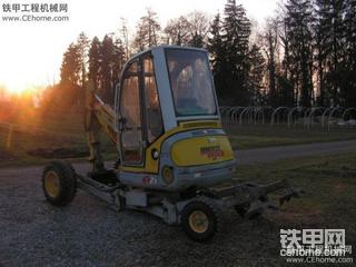 谁有超级挖掘机的资料，我对这种挖掘机挺感兴趣的。