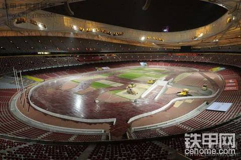 揭秘鸟巢赛道铺设 车王争霸赛力求绿色环保