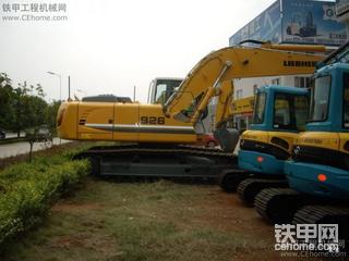传说中亚洲首台利勃海尔R926LC挖掘机