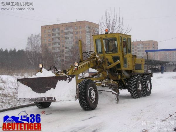 誰能猜中這是什么牌子平地機?。?！