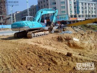 神钢2型挖掘机 kobelco