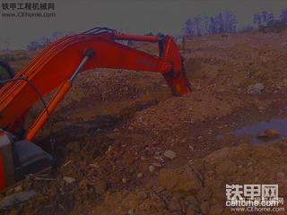 大家讨论：挖掘陷车 怎么救援？