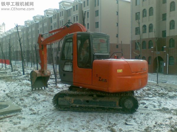 雪中日立：我的日立ZX70挖掘機