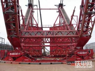 荷兰MAMMOET港口3000吨吊车