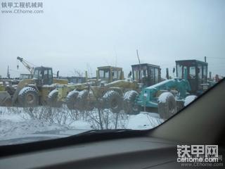 我们停车场之平地机