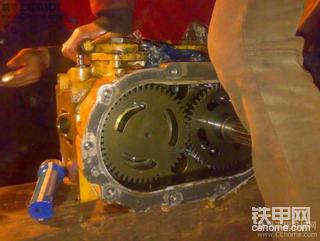 卡特挖机液压泵卡死