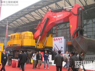 三一的200吨挖机见过吗？