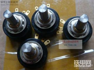 CAT 320 油门电机故障原因。