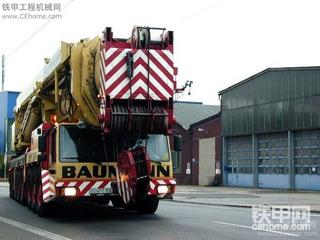 外国的全地面轮胎起重机