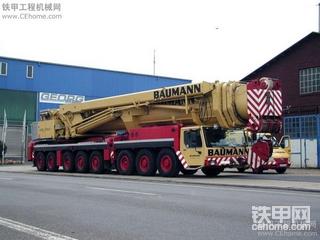 外国的全地面轮胎起重机