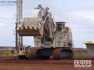 液压挖掘机Terex RH 400