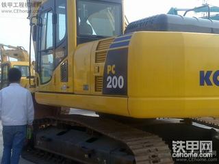 逛二手機(jī)市場