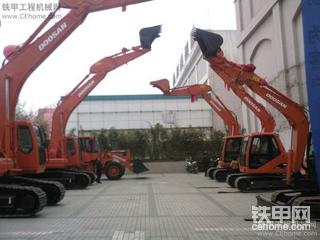 斗山2010农历年终中小型挖机展销会