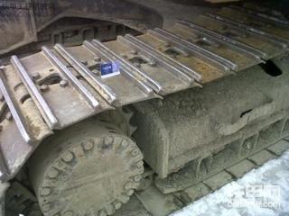 这台卡特320CLU倒的太离谱了吧