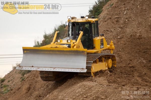 Bauma2010 KomatsuD65跨入-16時代