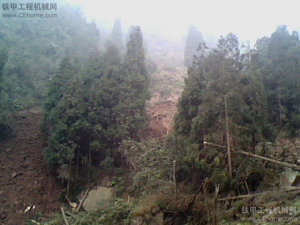 小年了繼續(xù)奮斗在山上！給大家拜年！