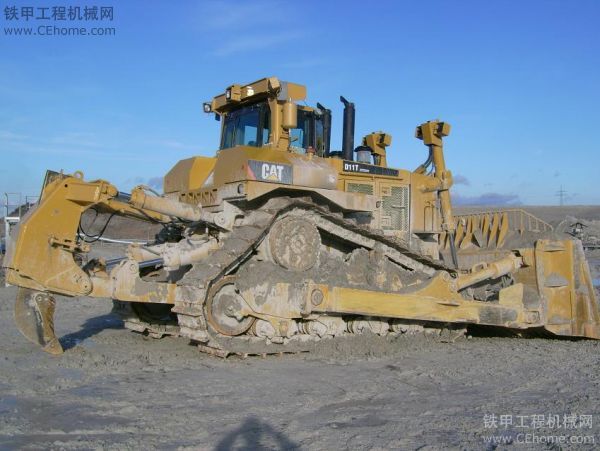 CAT D11T