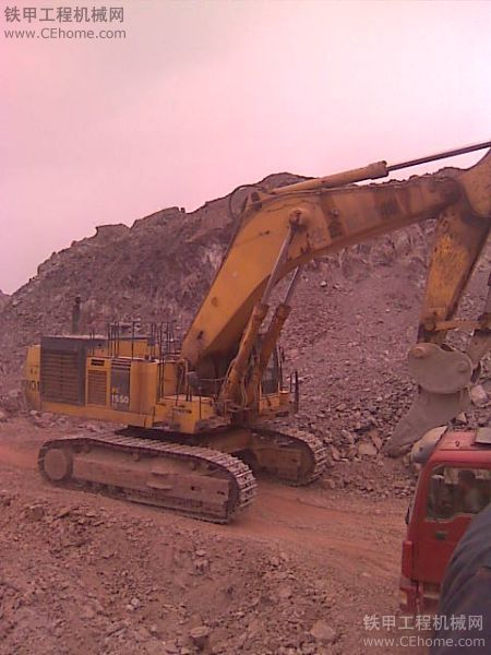 KOMATSU PC1550-7